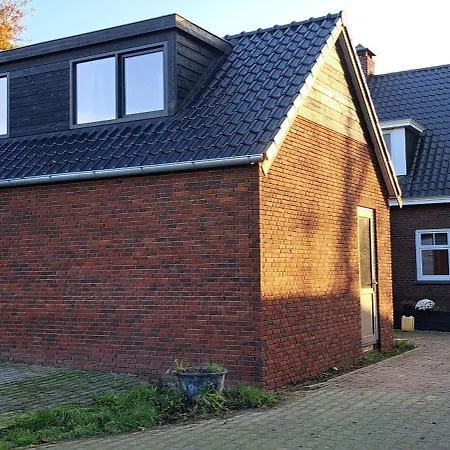 De Blauwe Melkbus 3*