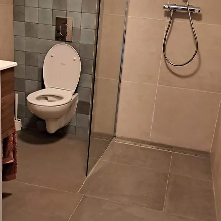 De Blauwe Melkbus 3*